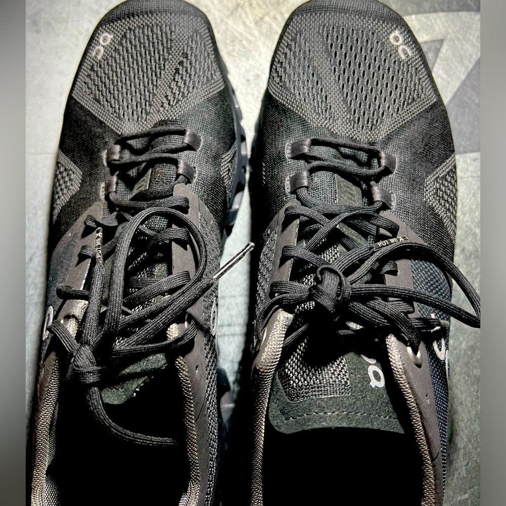 Black On Cloud Shoes